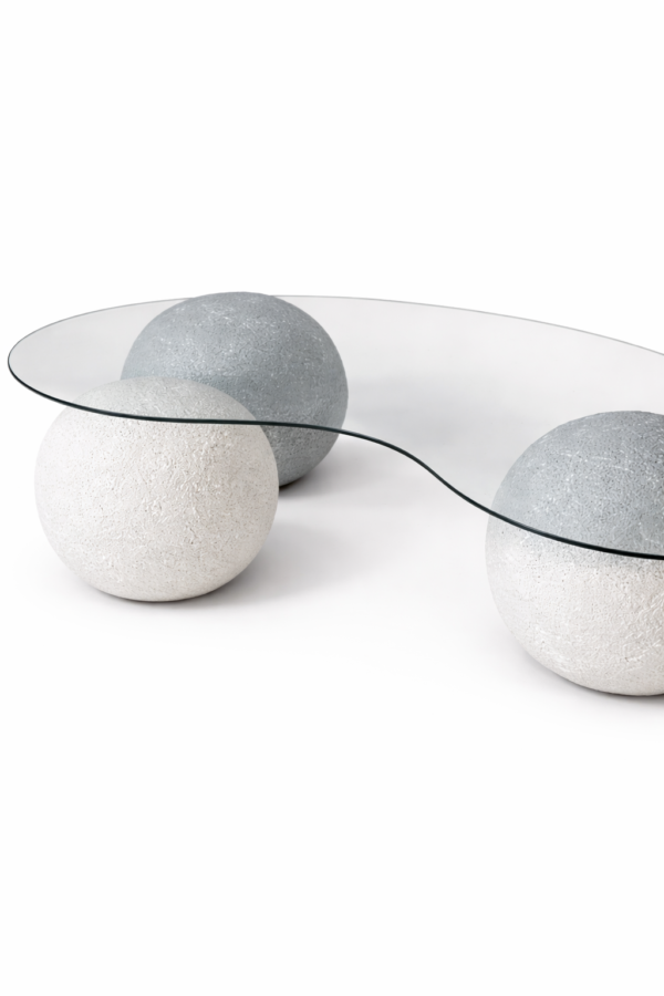 طاولة الغيوم الزجاجية