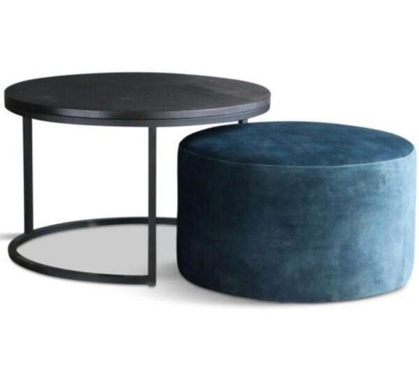 طاولة دائرية مع بفة